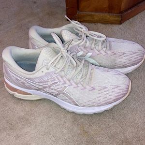 ASICS running shoes GT 2000